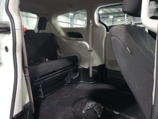 Photo 11 from auction – 2023 CHRYSLER VOYAGER with VIN 2C4RC1CG7PR533704