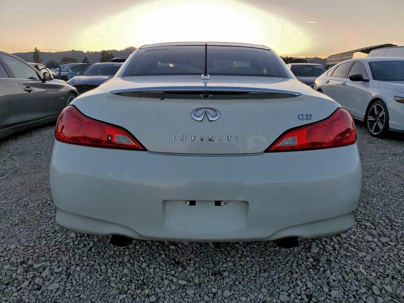 Photo 6 from auction – 2009 INFINITI G37 BASE with VIN JNKCV66E09M720343