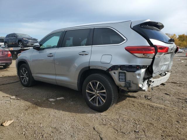 Photo 2 from auction – 2018 TOYOTA HIGHLANDER with VIN 5TDJZRFH5JS840821