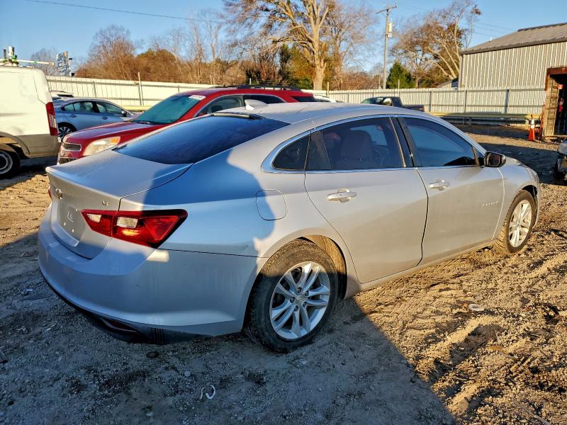 Photo 3 from auction – 2017 CHEVROLET MALIBU LT with VIN 1G1ZE5ST3HF157682