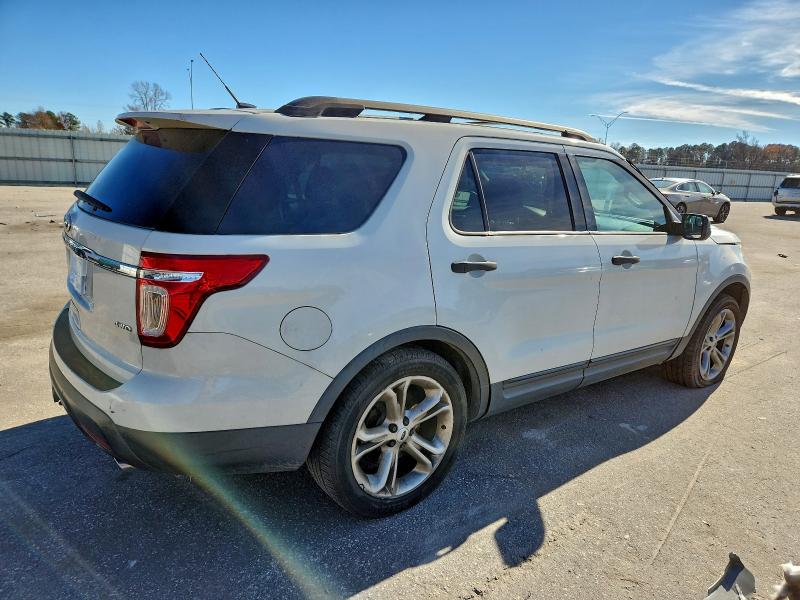 Photo 3 from auction – 2011 FORD EXPLORER with VIN 1FMHK8B89BGA77356