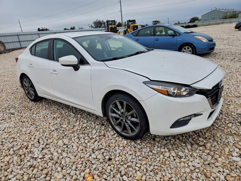 Фото 4 с аукциона – 2018 MAZDA 3 с VIN 3MZBN1V31JM203185