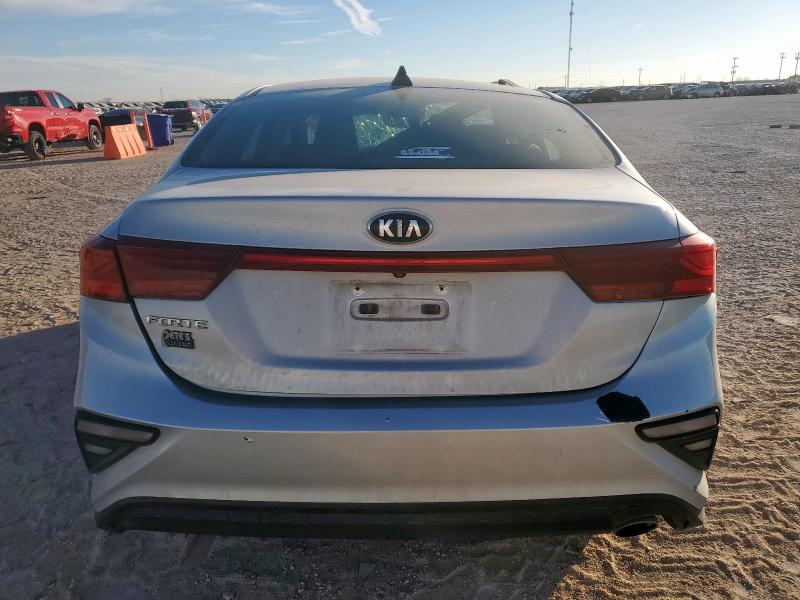 Photo 6 from auction – 2019 KIA FORTE FE with VIN 3KPF24AD8KE114772