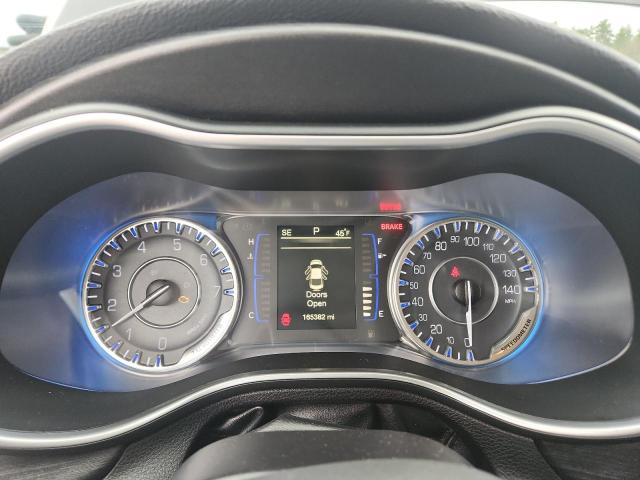 Photo 9 from auction – 2016 CHRYSLER 200 LIMITE with VIN 1C3CCCAG1GN111479