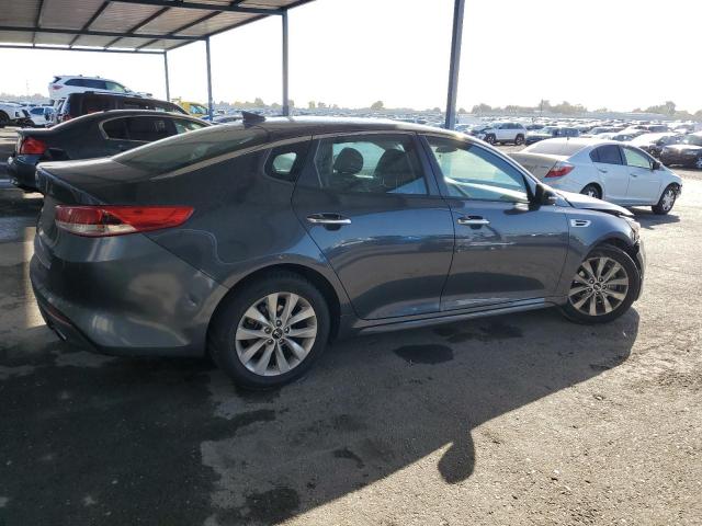 Photo 3 from auction – 2017 KIA OPTIMA LX with VIN 5XXGT4L30HG173935