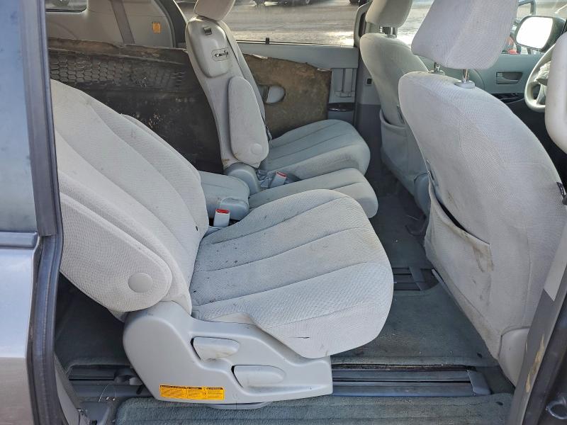 Photo 10 from auction – 2013 TOYOTA SIENNA LE with VIN 5TDKK3DC1DS332685