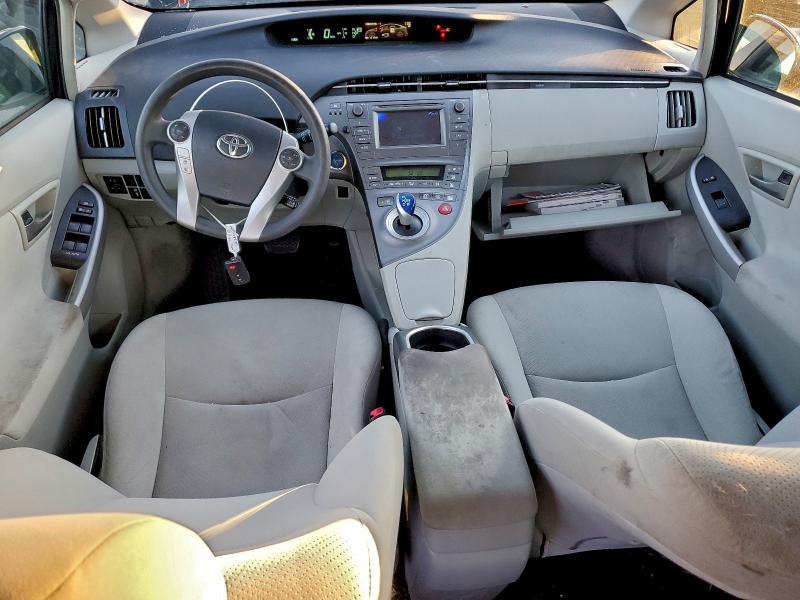 Photo 8 from auction – 2013 TOYOTA PRIUS with VIN JTDKN3DU5D5581013