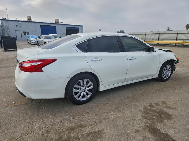 Photo 3 from auction – 2016 NISSAN ALTIMA 2.5 with VIN 1N4AL3AP3GC264756