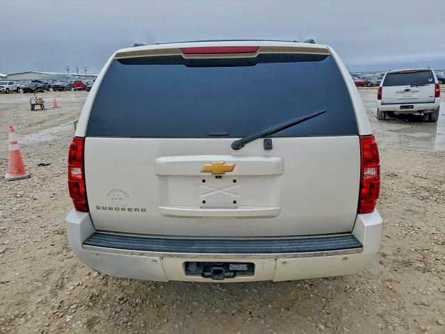Photo 6 from auction – 2013 CHEVROLET SUBURBAN C with VIN 1GNSCKE08DR187629