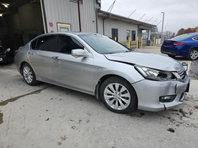 Photo 4 from auction – 2015 HONDA ACCORD EXL with VIN 1HGCR2F81FA103105
