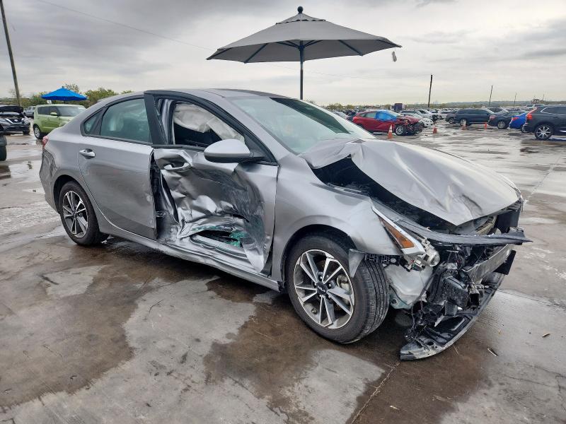 Photo 4 from auction – 2023 KIA FORTE LX with VIN 3KPF24AD9PE650010