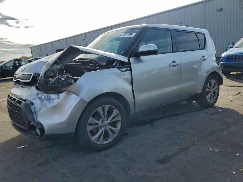 KIA SOUL + 2016 with VIN KNDJP3A52G7820822 - Photo from auction