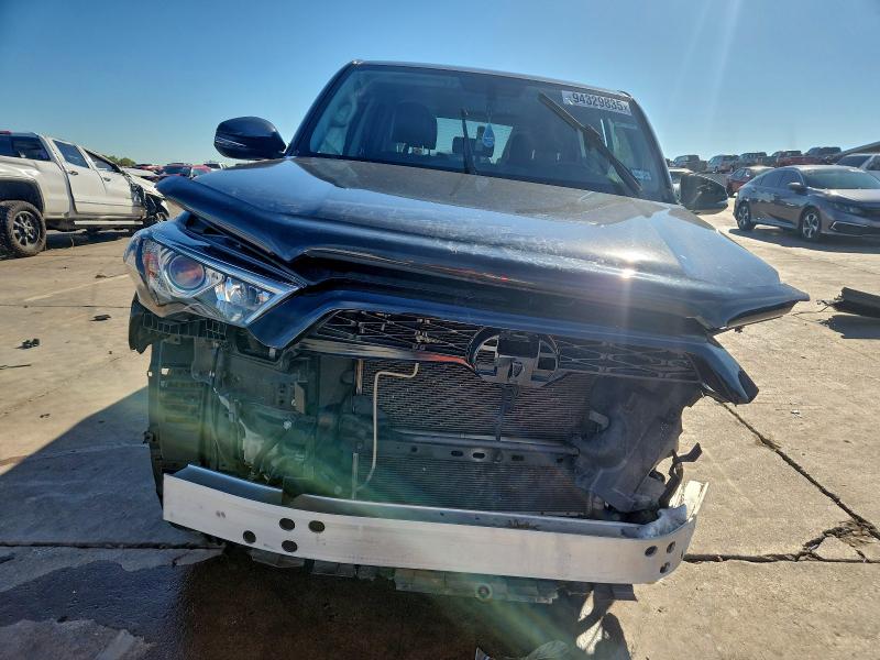 Photo 5 from auction – 2015 TOYOTA 4RUNNER SR with VIN JTEBU5JR0F5264205
