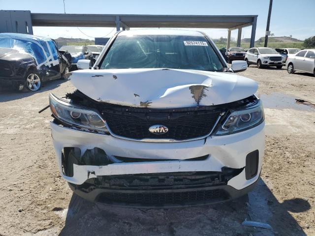 Photo 5 from auction – 2014 KIA SORENTO LX with VIN 5XYKT3A60EG548313
