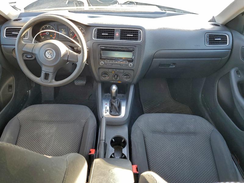 Photo 8 from auction – 2014 VOLKSWAGEN JETTA BASE with VIN 3VW2K7AJ2EM249078