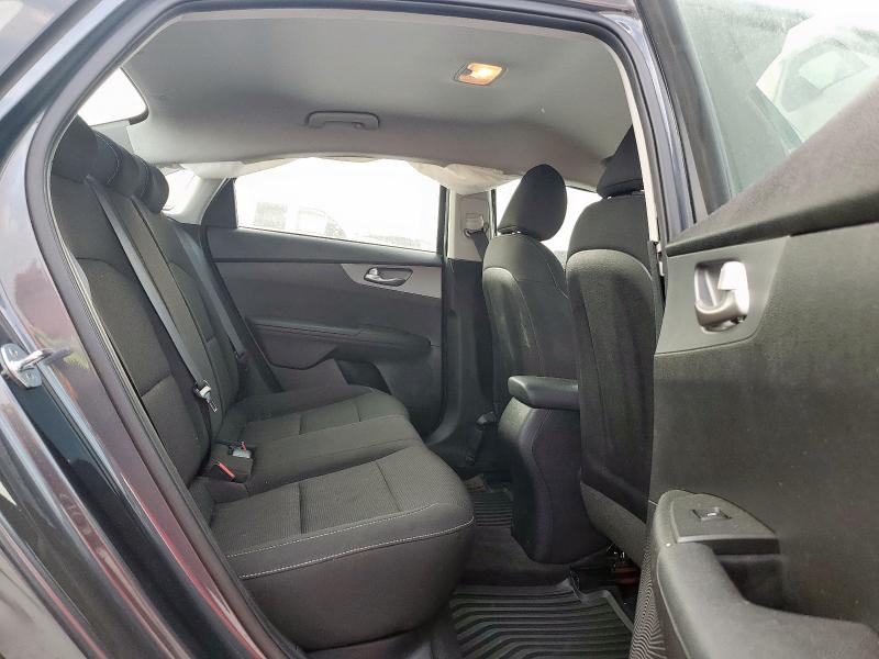 Photo 10 from auction – 2021 KIA FORTE FE with VIN 3KPF24AD8ME369960