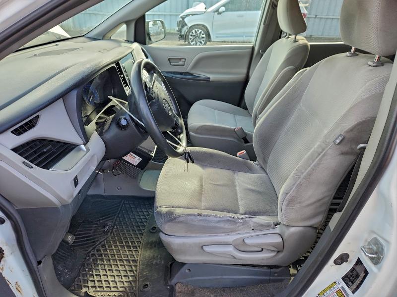 Photo 7 from auction – 2019 TOYOTA SIENNA with VIN 5TDZZ3DC7KS973377