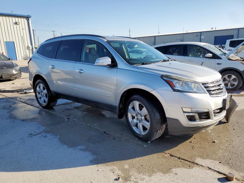 Photo 4 from auction – 2017 CHEVROLET TRAVERSE L with VIN 1GNKRGKD7HJ341657
