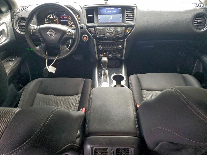 Photo 8 from auction – 2017 NISSAN PATHFINDER with VIN 5N1DR2MN0HC686930