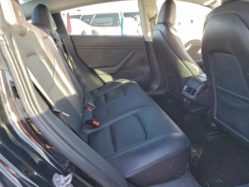 Photo 10 from auction – 2018 TESLA MODEL 3 with VIN 5YJ3E1EA5JF042382