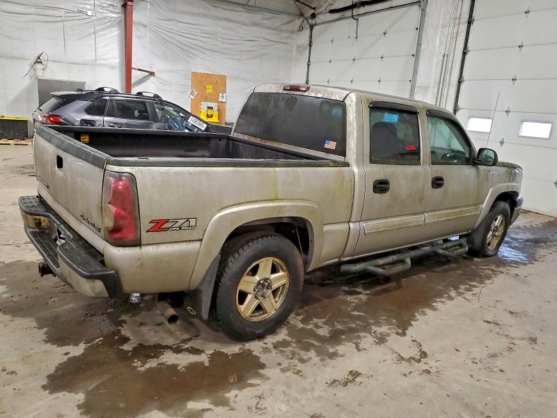 Photo 3 from auction – 2004 CHEVROLET SILVERADO with VIN 2GCEK13TX41348510