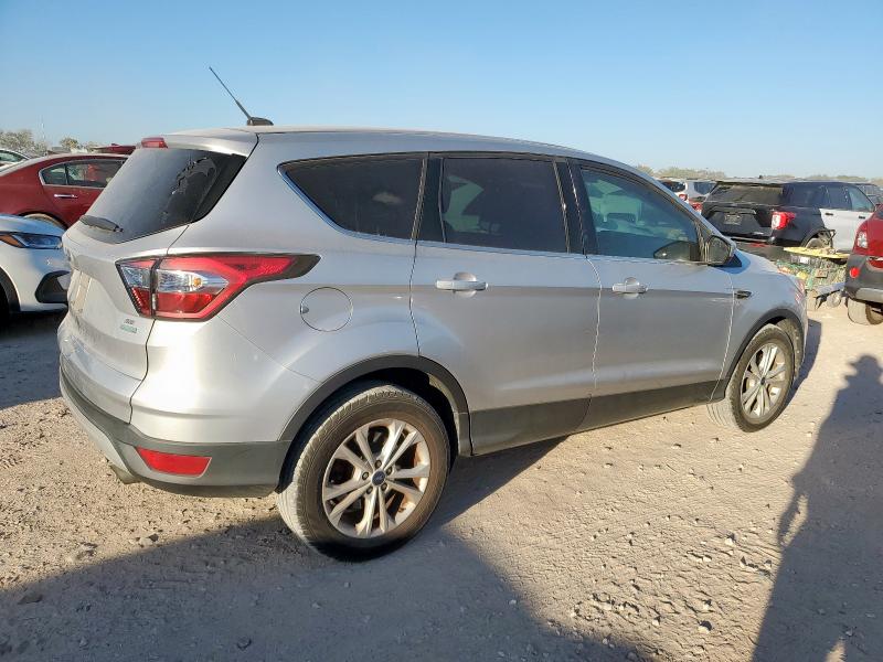 Photo 3 from auction – 2017 FORD ESCAPE SE with VIN 1FMCU0GD2HUB20621