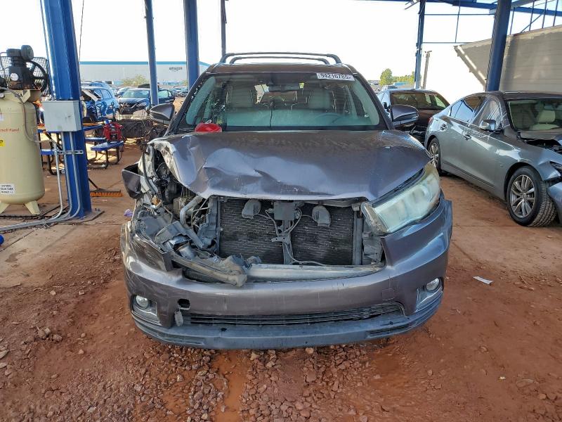 Photo 5 from auction – 2016 TOYOTA HIGHLANDER with VIN 5TDDKRFH6GS330651