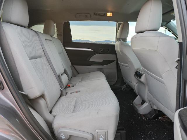 Zdjęcie 11 z aukcji – 2019 TOYOTA HIGHLANDER z VIN 5TDBZRFH0KS722326