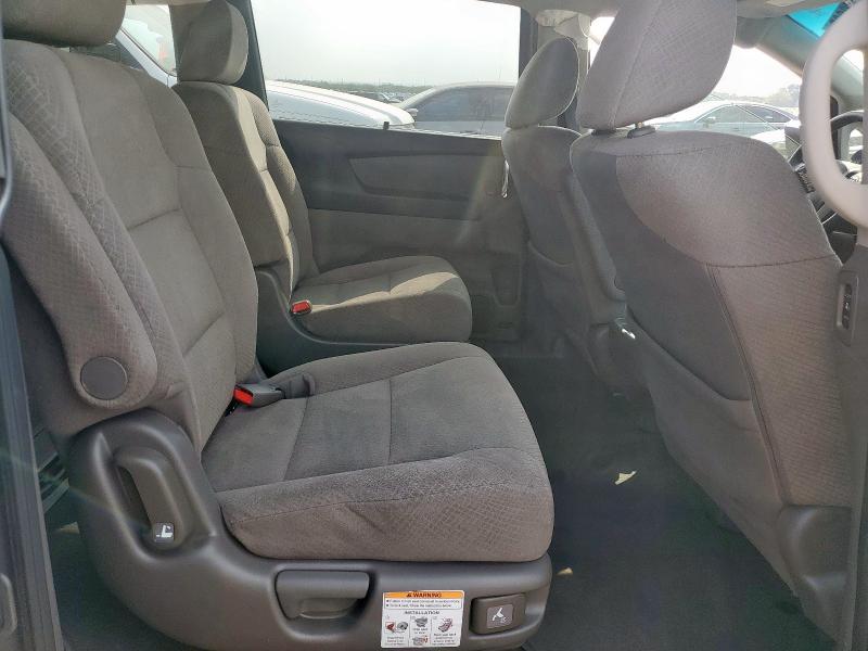 Photo 11 from auction – 2016 HONDA ODYSSEY SE with VIN 5FNRL5H32GB137348