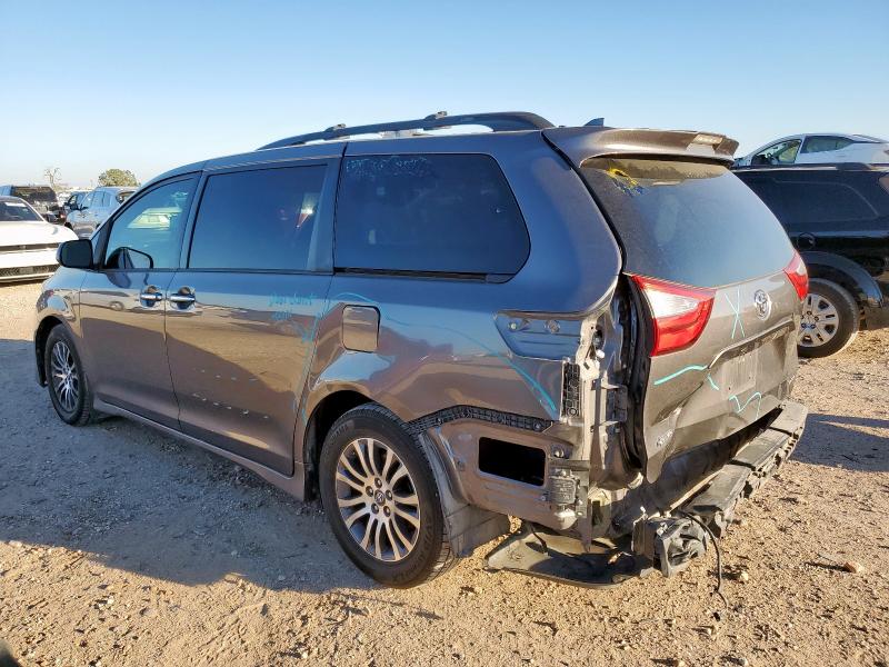 Photo 2 from auction – 2018 TOYOTA SIENNA XLE with VIN 5TDYZ3DC7JS961207