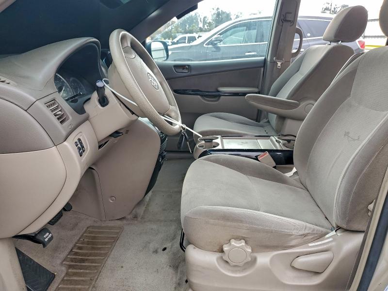 Photo 7 from auction – 2004 TOYOTA SIENNA CE with VIN 5TDZA23C64S011495