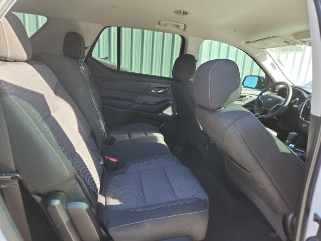 Photo 11 from auction – 2019 CHEVROLET TRAVERSE L with VIN 1GNERFKW2KJ146940