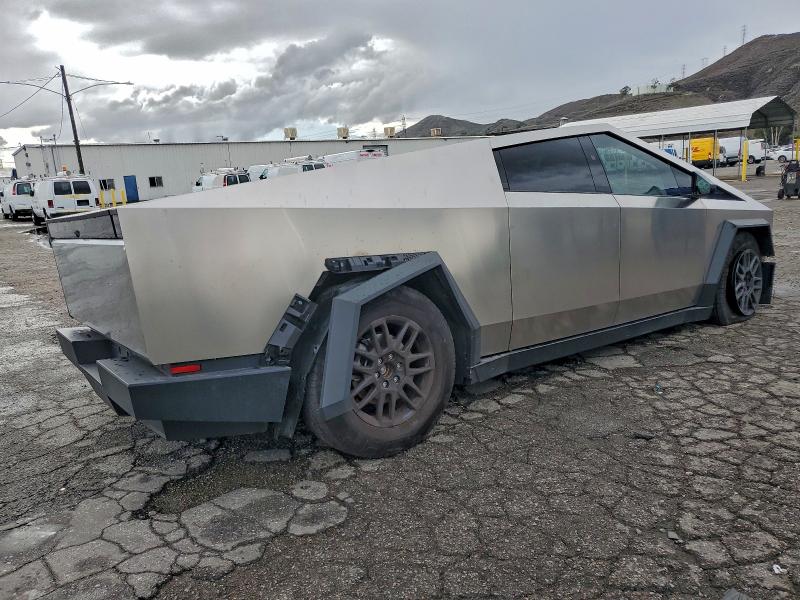 Photo 3 from auction – 2025 TESLA CYBERTRUCK with VIN 7G2CEHED8SA072474