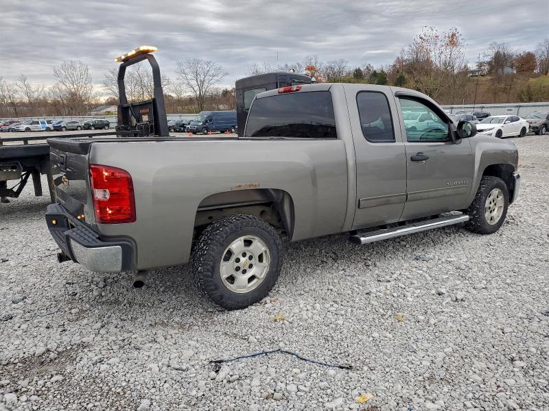 Photo 3 from auction – 2013 CHEVROLET SILVERADO with VIN 1GCRCSE06DZ157083