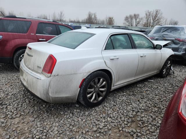 Photo 3 from auction – 2017 CHRYSLER 300 LIMITE with VIN 2C3CCARG5HH566564
