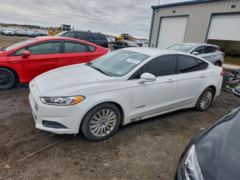 FORD FUSION 2013 with VIN 3FA6P0LU7DR194350 - Photo from auction