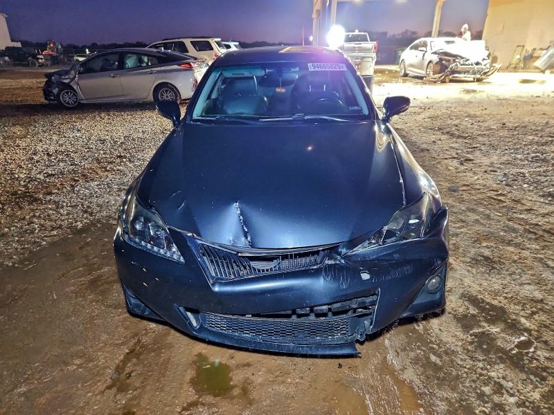 Photo 5 from auction – 2011 LEXUS IS with VIN JTHBF5C28B5137144