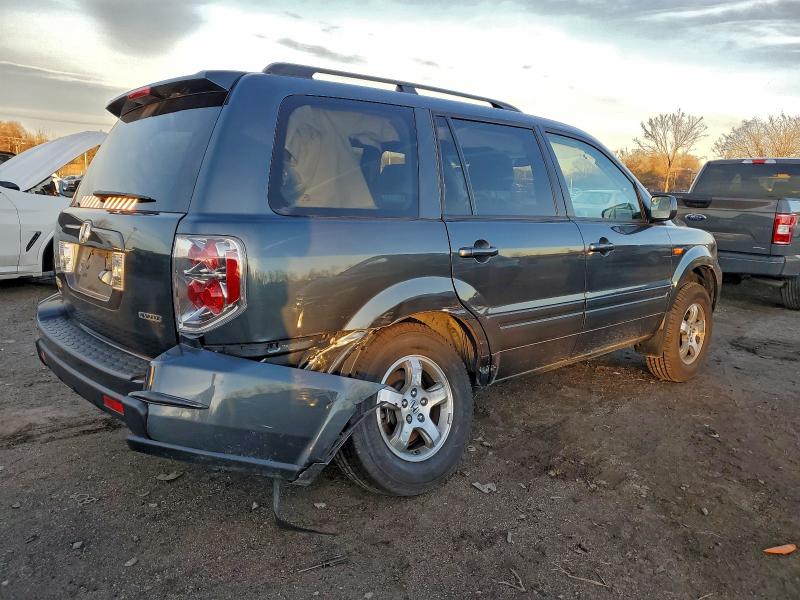 Фото 3 с аукциона – 2006 HONDA PILOT EX с VIN 5FNYF18796B006883