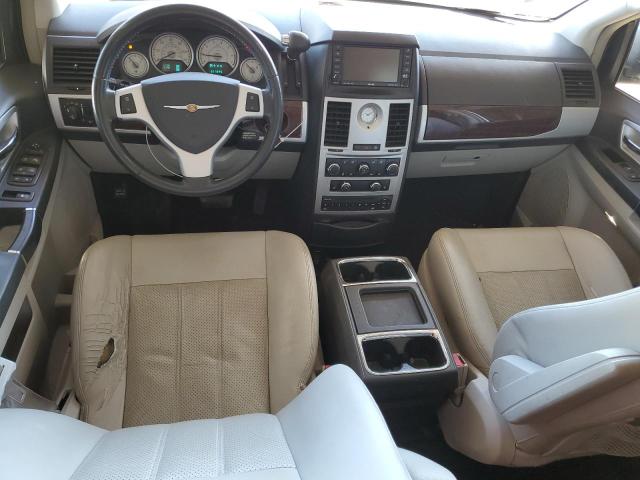 Photo 8 from auction – 2010 CHRYSLER TOWN & COU with VIN 2A4RR8D19AR495301