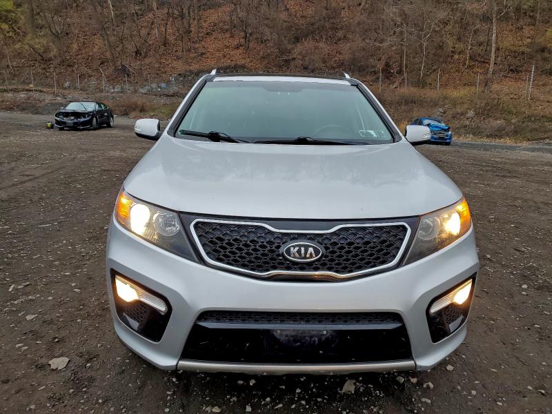 Photo 5 from auction – 2011 KIA SORENTO SX with VIN 5XYKWDA27BG097581