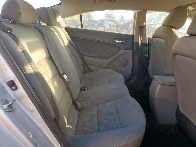 Photo 10 from auction – 2016 KIA FORTE LX with VIN KNAFK4A66G5506876