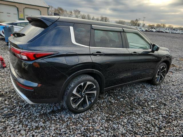 Photo 3 from auction – 2023 MITSUBISHI OUTLANDER with VIN JA4J3UA84PZ025703