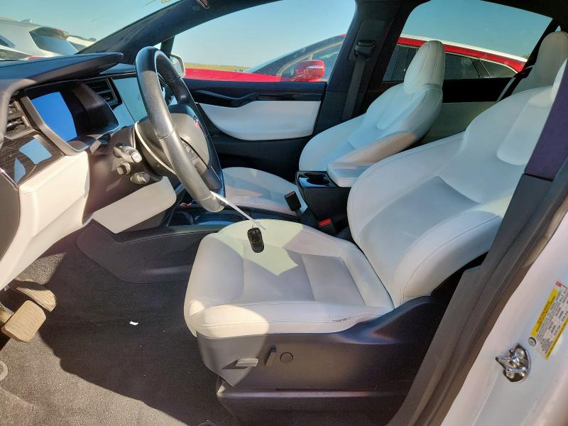 Photo 7 from auction – 2020 TESLA MODEL X with VIN 5YJXCAE22LF245782