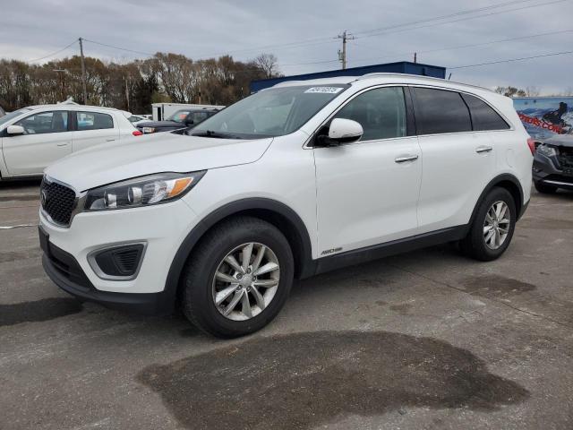 KIA SORENTO LX 2016 with VIN 5XYPGDA57GG178939 - Photo from auction