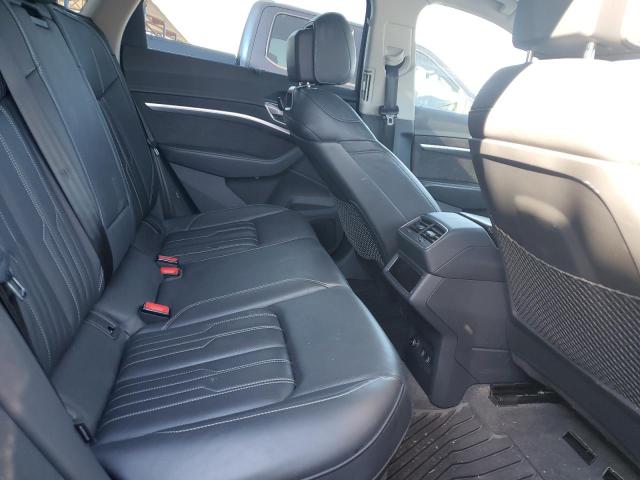 Photo 10 from auction – 2019 AUDI E-TRON PRE with VIN WA1VABGE5KB013036