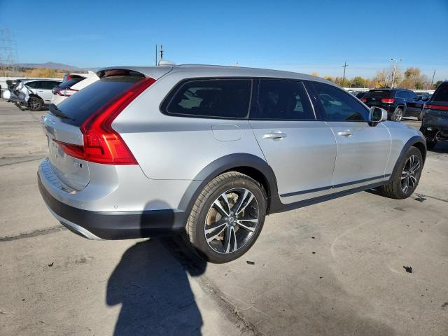 Photo 3 from auction – 2018 VOLVO V90 CROSS with VIN YV4102NK5J1028511