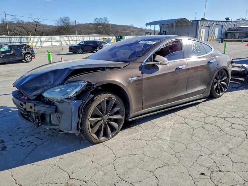 TESLA MODEL S 2014 with VIN 5YJSA1H1XEFP40091 - Photo from auction