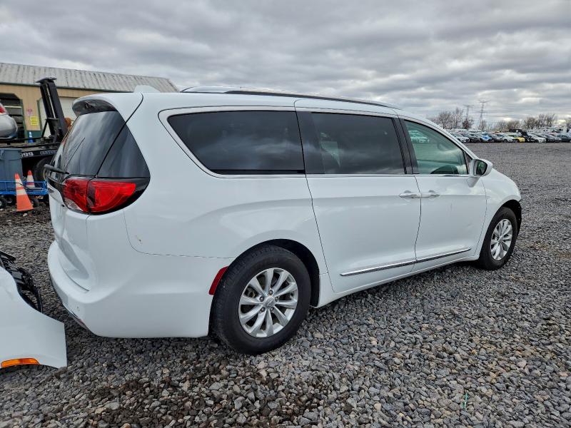 Photo 3 from auction – 2019 CHRYSLER PACIFICA T with VIN 2C4RC1BG3KR650447