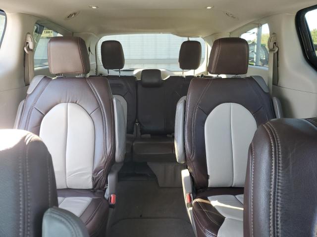 Photo 10 from auction – 2017 CHRYSLER PACIFICA T with VIN 2C4RC1DG7HR519348