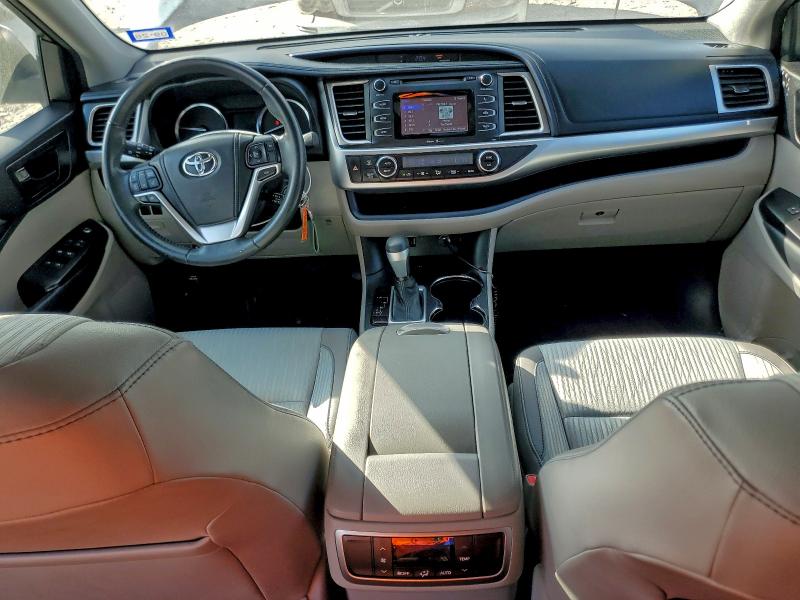 Photo 8 from auction – 2014 TOYOTA HIGHLANDER with VIN 5TDZKRFH0ES026976